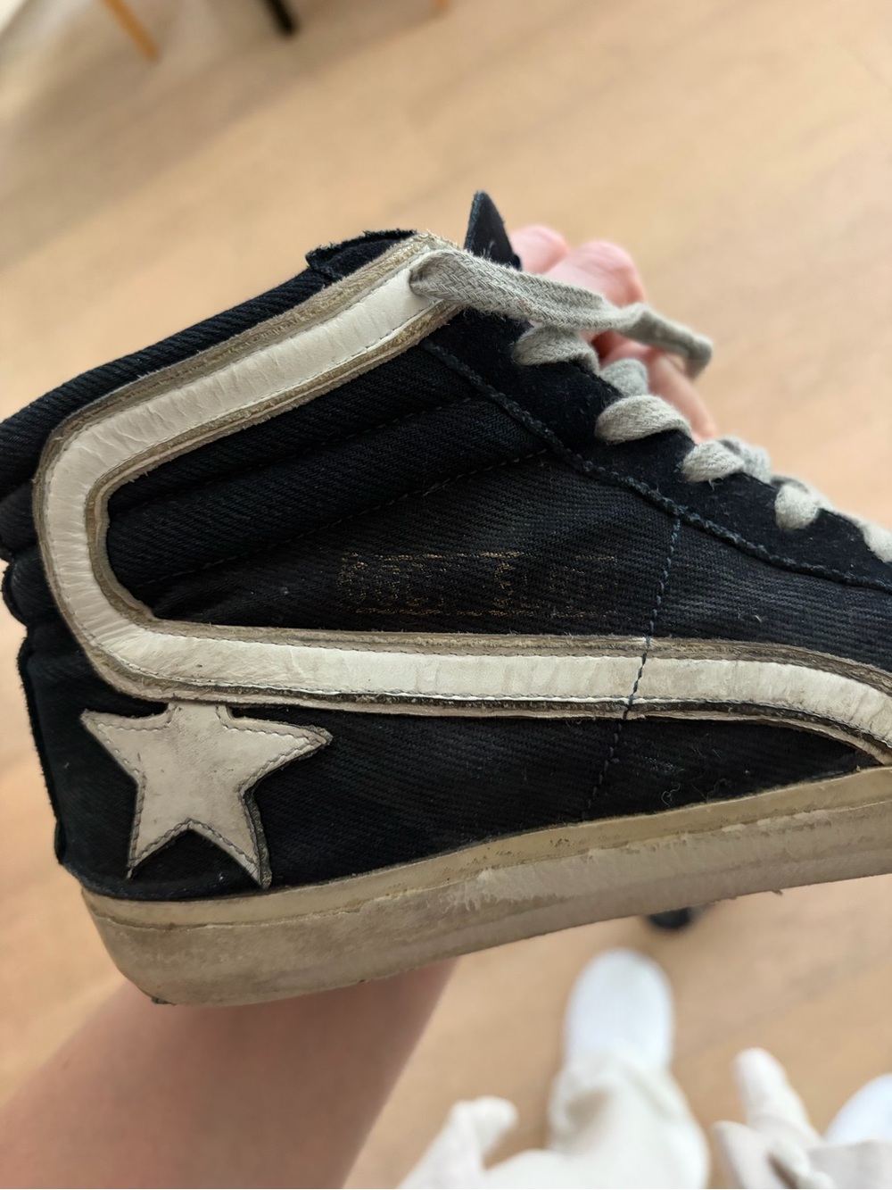 Golden Goose - Picture 4 of 4
